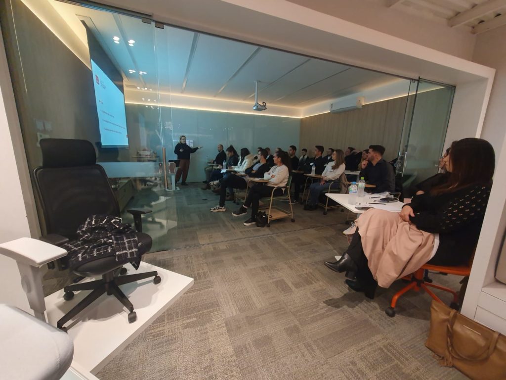 cavaletti encontro tecnico6 em Hello Mídia Participa Encontro Técnico da Cavaletti em Erechim: Especialização em Mobiliário Corporativo Treinamento Cavaletti