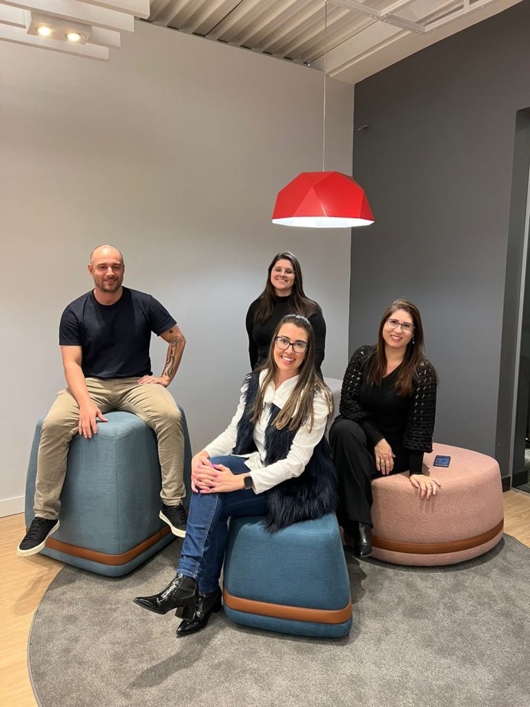 cavaletti encontro tecnico9 2 em Hello Mídia Participa Encontro Técnico da Cavaletti em Erechim: Especialização em Mobiliário Corporativo Klips, Easy Representações e Hello Mídia